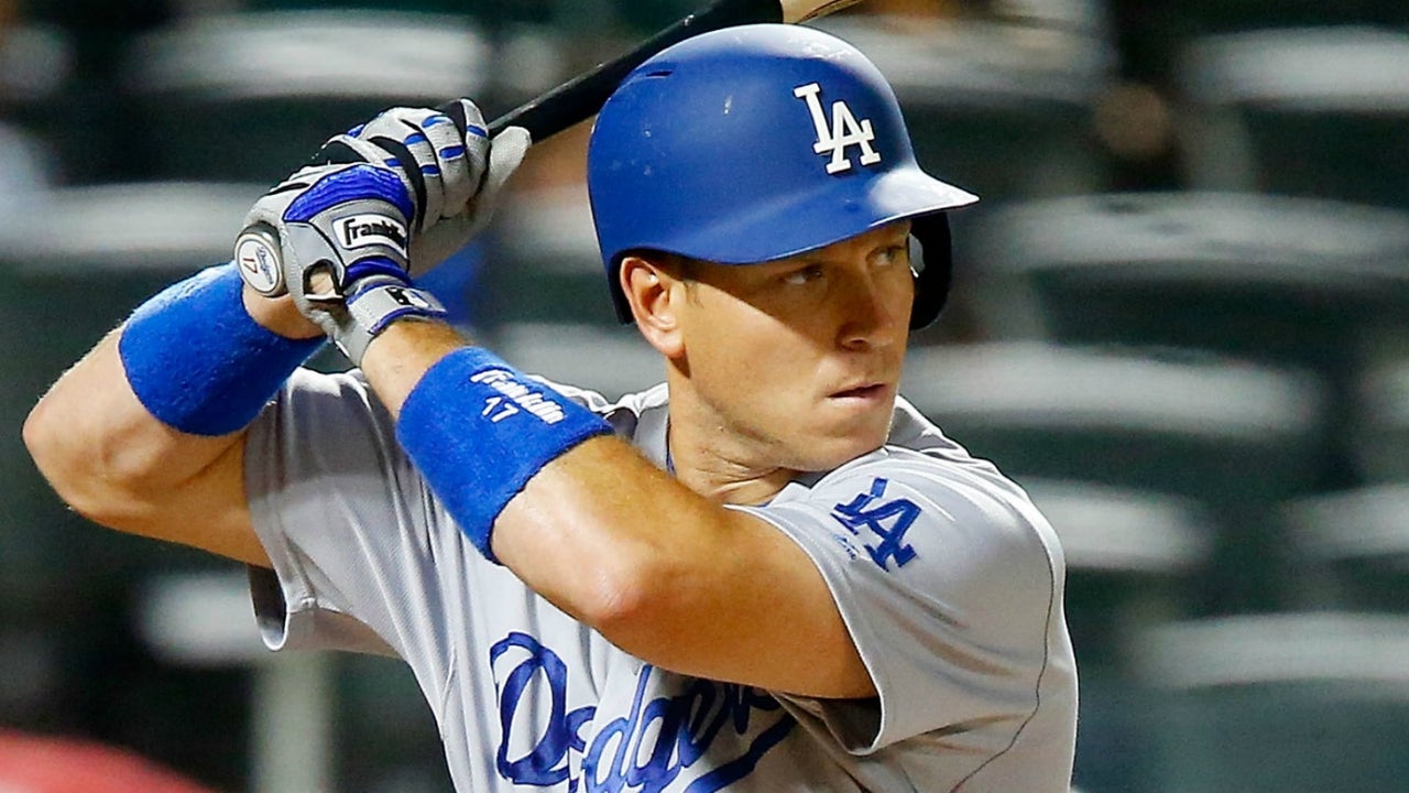 Why the Los Angeles Dodgers made the stunning A.J. Ellis trade